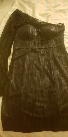 Dress - Picture 1 of 2